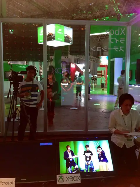 Xbox-TGS-2013-Booth-Kojima