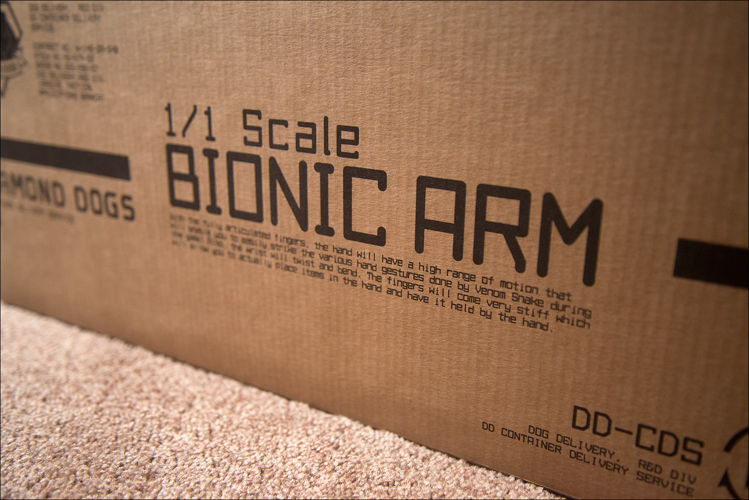 MGSV-Full-Scale-Bionic-Arm-Box-Text