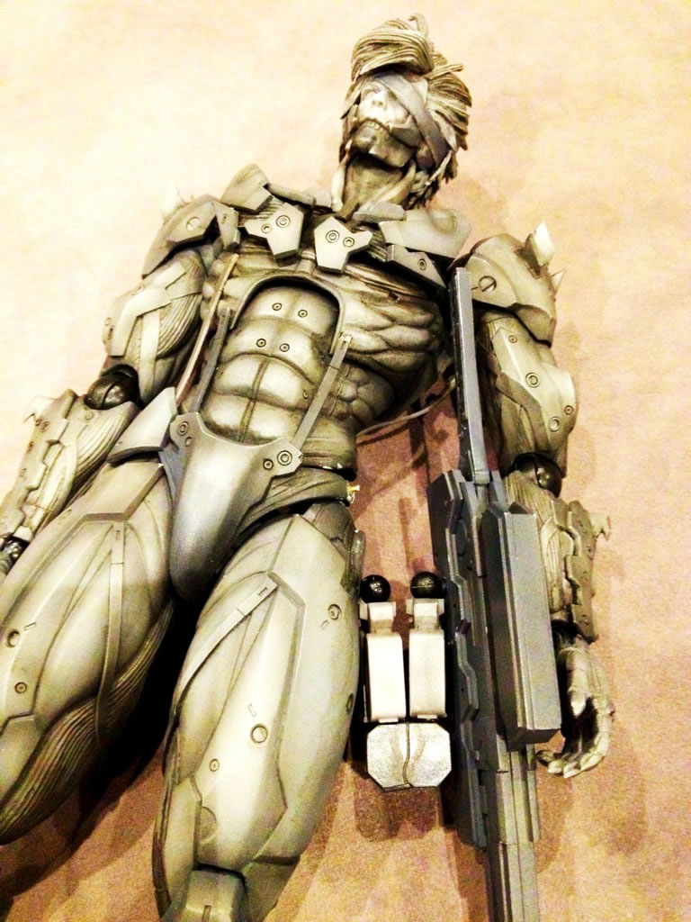 Raiden-Metal-Gear-Rising-Revengeance-Figure-2