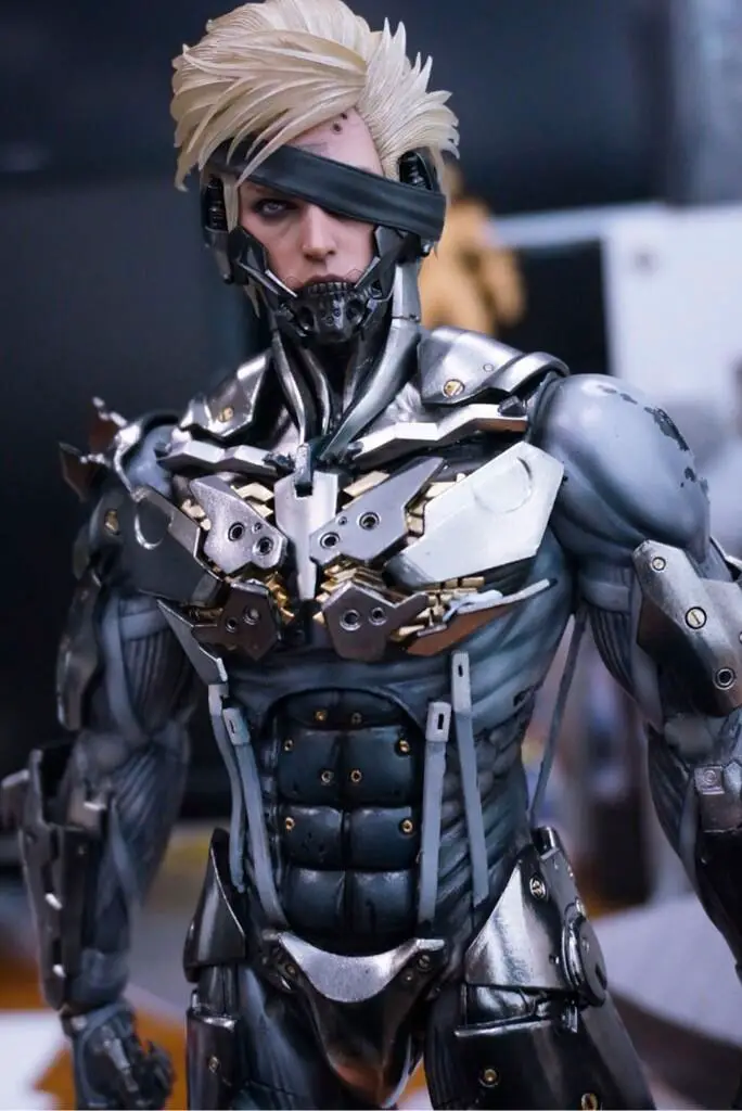 https://www.metalgearinformer.com/wp-content/uploads/2014/03/Hot-Toys-Raiden-Figure.jpg